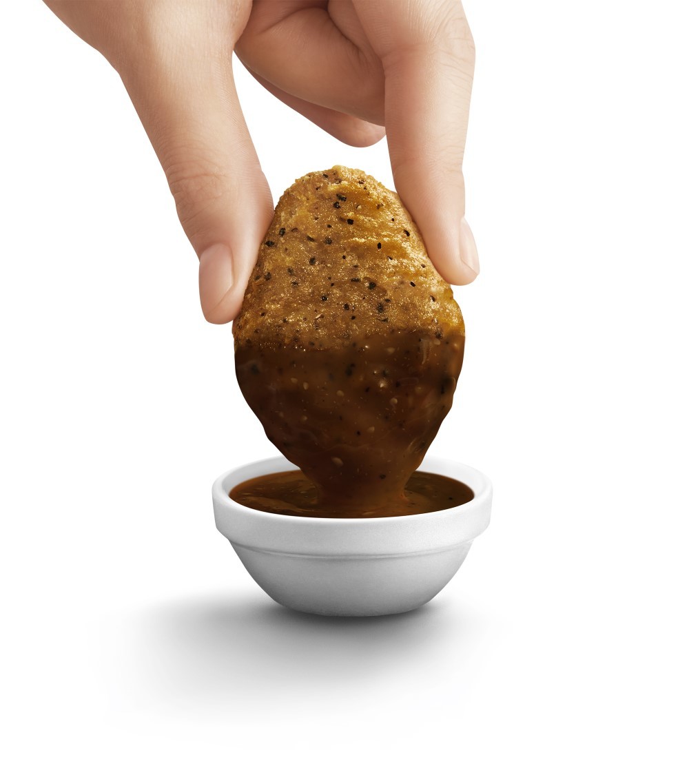 マクドナルドから期間限定の「チキンマックナゲット」登場　おいしさ引き立てる2種類の新ソースを用意