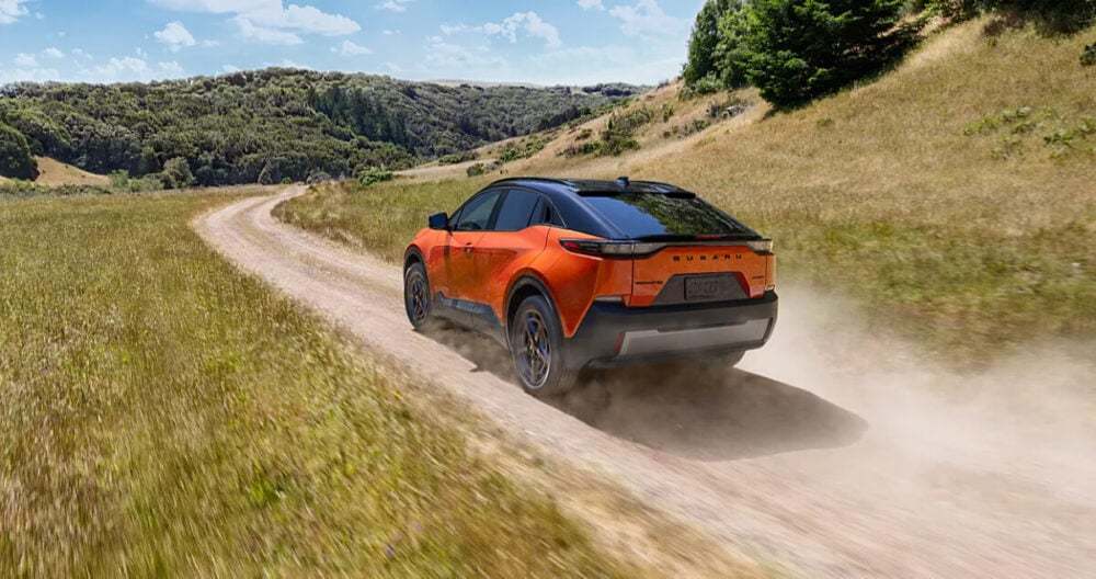 スバルの世界戦略バッテリーEV第3弾登場！新型「アンチャーテッド」世界初公開