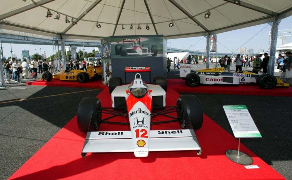 「天才」アイルトン・セナ覚醒!破竹の16戦15勝を収めた伝説のマシン・マクラーレン ホンダ MP4/4【推し車】