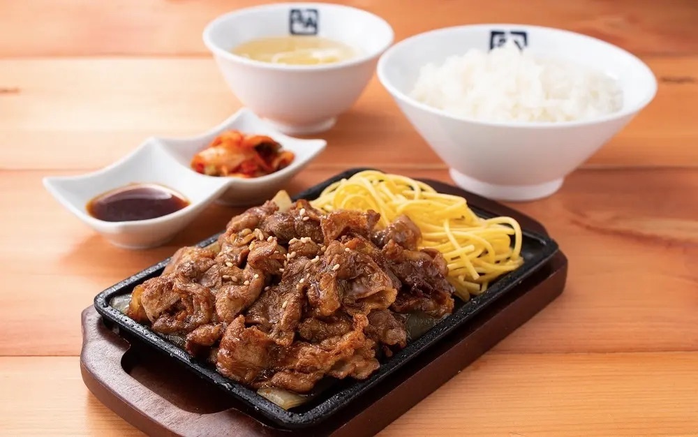 新潟初進出！「牛角焼肉食堂」1,000円ほどで熱々の焼肉定食や丼が気軽に楽しめる牛角のフードコート専門店