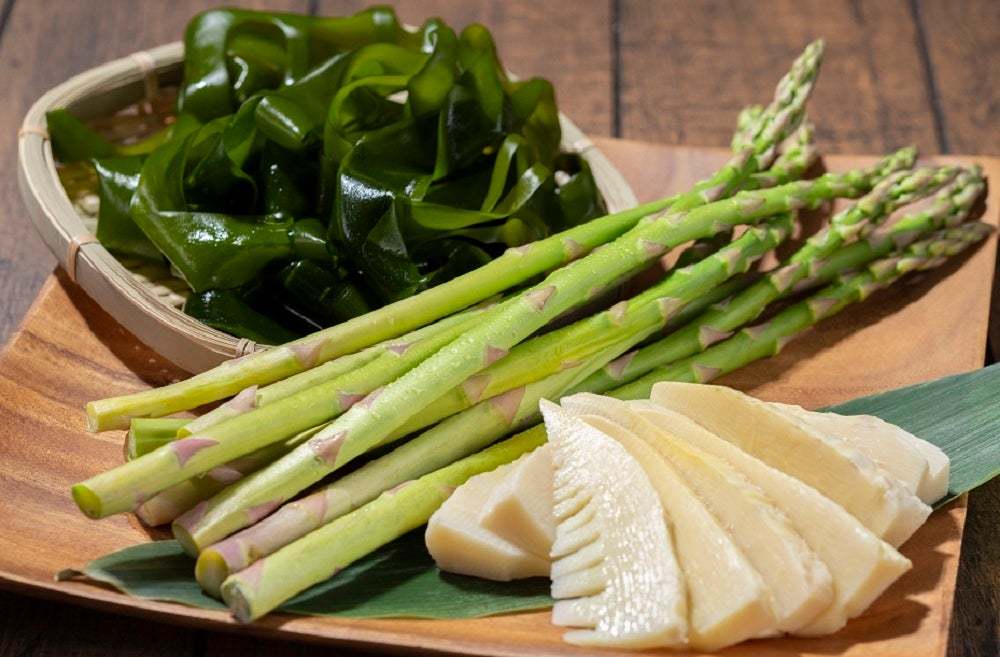 霜降りがとろける味わいの“幻の金華豚”をほのかに甘い“黄金だし”で食べる「金華豚しゃぶしゃぶ」