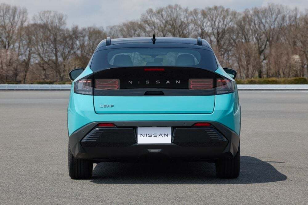“量販EVのパイオニア”大胆進化！日産が新型「リーフ」を発表…航続距離600km実現の遊び心秘めたクロスオーバーに