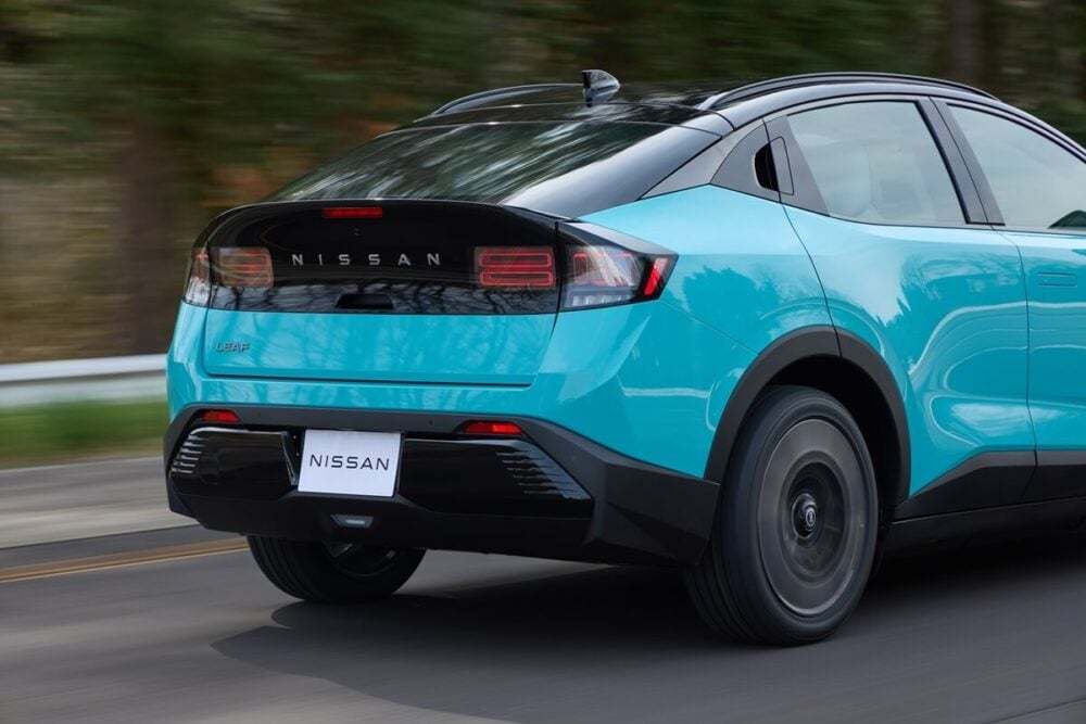 “量販EVのパイオニア”大胆進化！日産が新型「リーフ」を発表…航続距離600km実現の遊び心秘めたクロスオーバーに