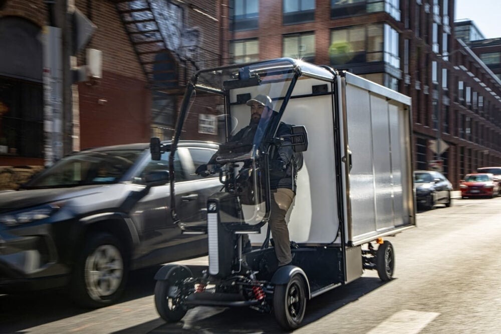 「日本にはどうかな？」ラストマイル配送向けの“電動アシスト付き4輪自転車”「Fastport」発表