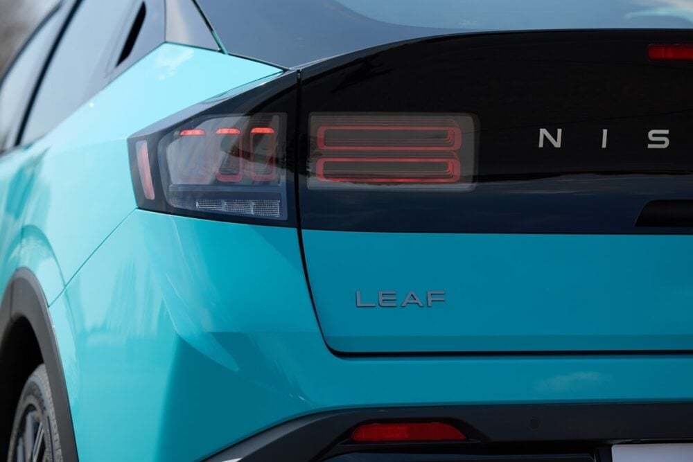 “量販EVのパイオニア”大胆進化！日産が新型「リーフ」を発表…航続距離600km実現の遊び心秘めたクロスオーバーに