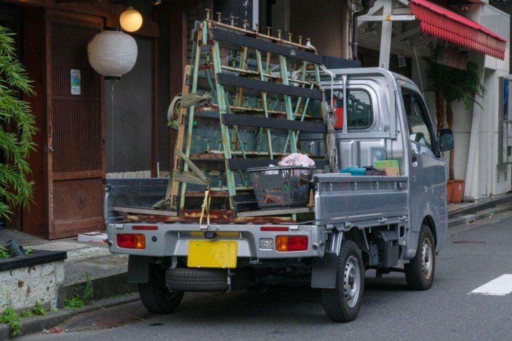 軽トラは「走りが楽しい」って本当?海外からも熱視線!“農道のスーパーカー”と呼ばれるそのワケ