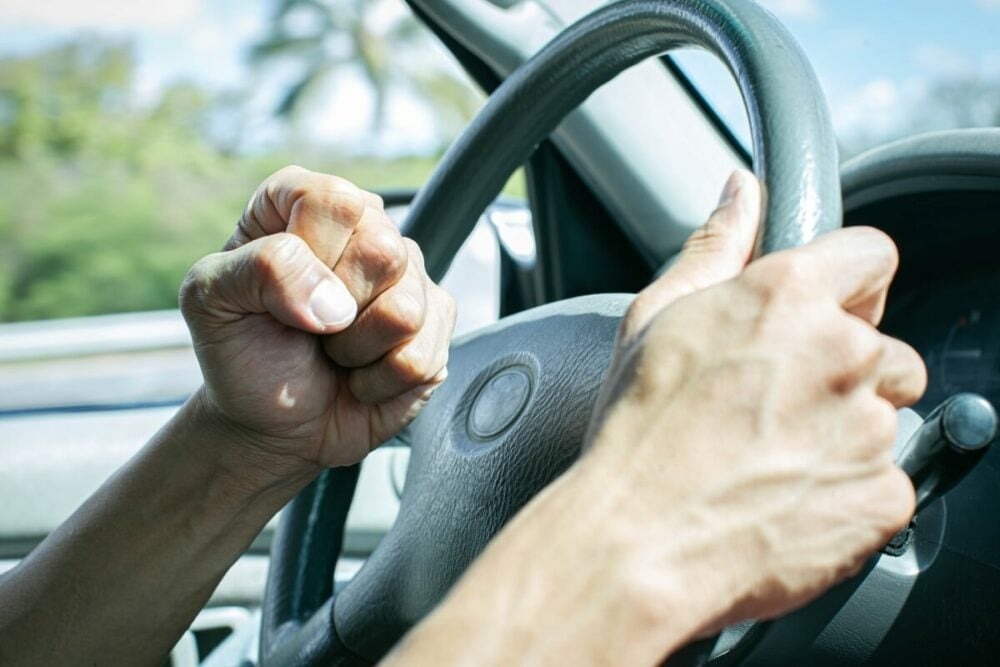 「“車でモテる”な時代じゃない」と言いつつ実は…“交際相手に乗っていてほしい車”を聞いた！軽やスポーツカーは本当にウケが悪い？