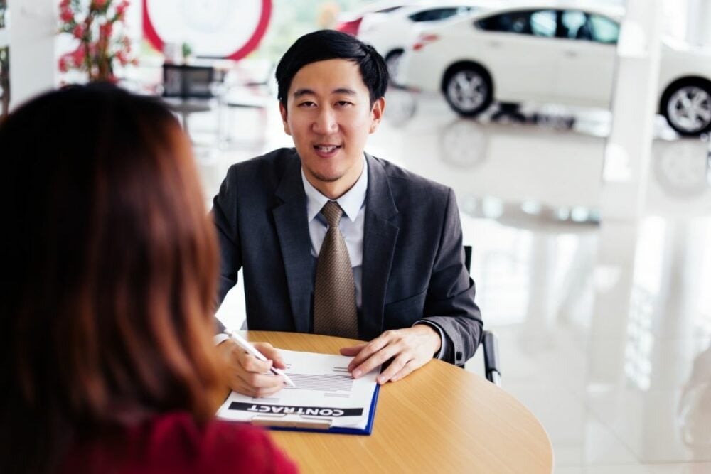 激安の中古車は事故車？「事故歴」と「修理歴」大事なのはどっち？中古車の専門家に聞いてみた