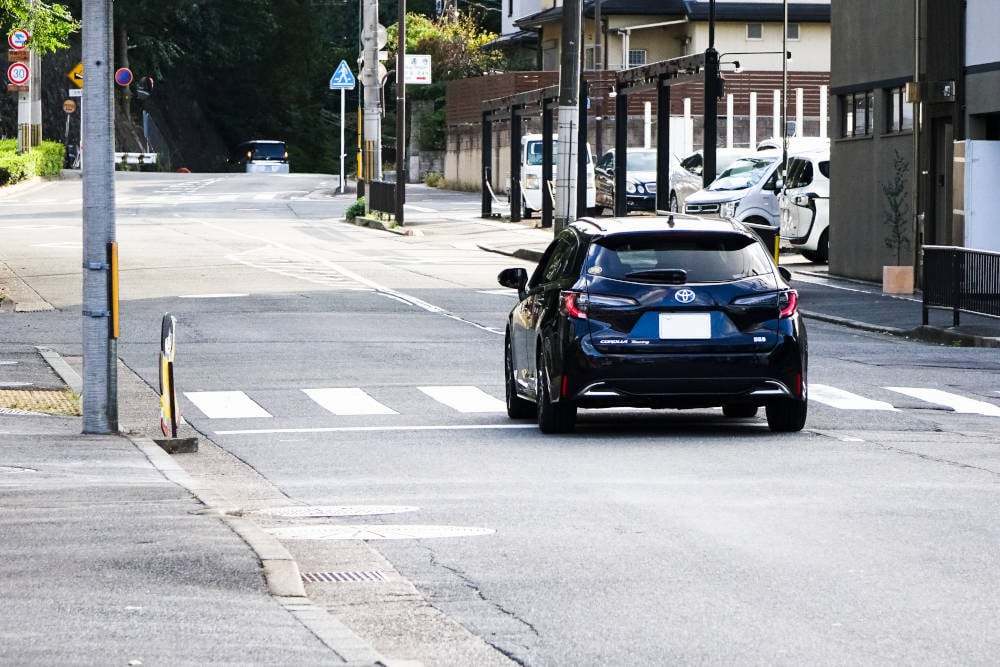 「あなたの“直ちに停止できる速度”って何キロですか？」ドライバーに聞いてみたら見事にバラバラ！これっていいの？