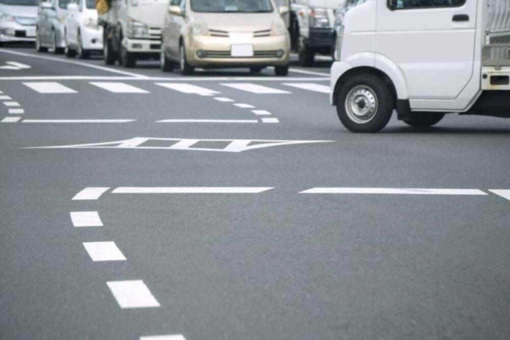 説明できる?交差点の中心の「内側」と「すぐ内側」の違い!言われてみれば納得の“右折時ルール”