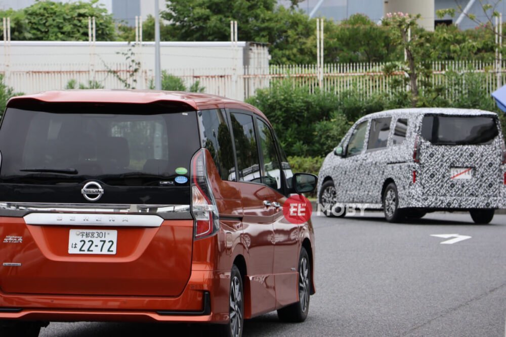 【画像多数】日産 新型セレナの開発車両が鮮明スクープ！現行と並ぶ姿も