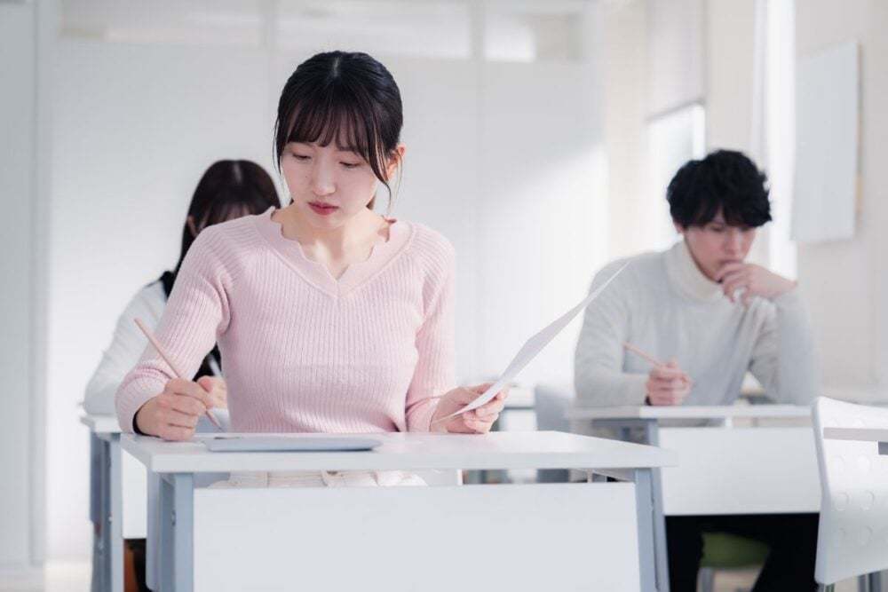 教習所の料金はいくらかかる？通学と合宿の料金差や支払い方法など紹介