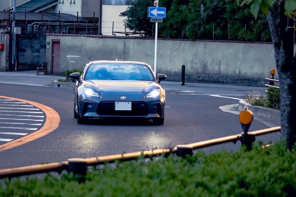 内燃機関のみのスポーツカーは絶滅危惧種？エンジン車の魅力や未来を考察してみた