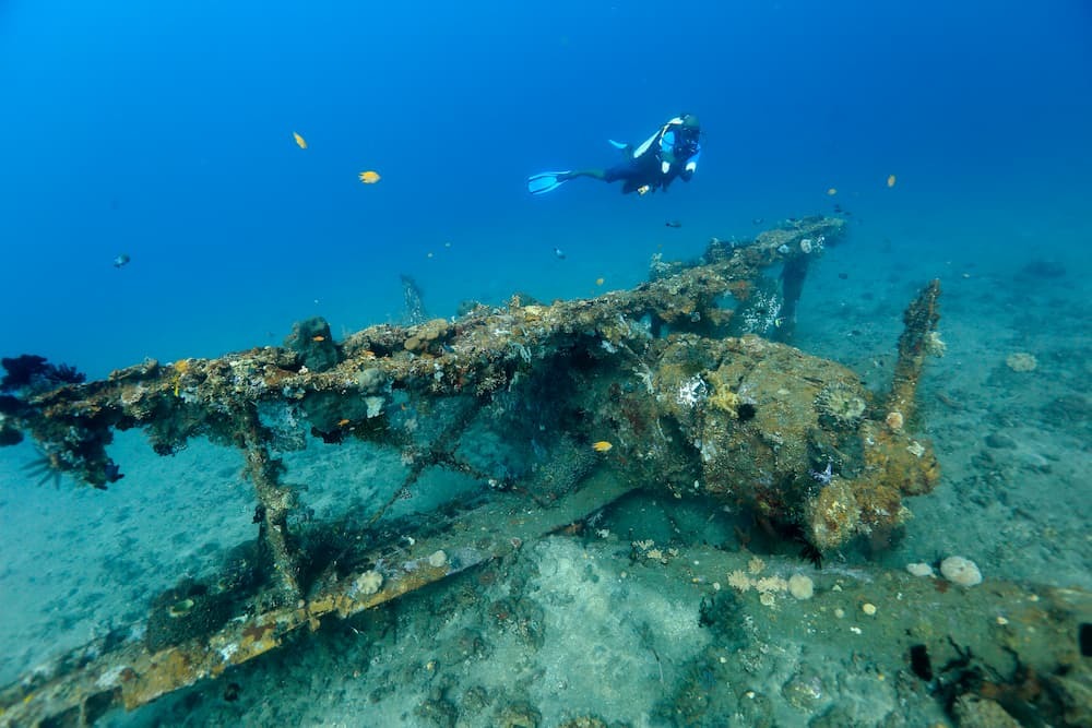 【8/31発売】海に眠る戦争の記憶、レック写真集「続 蒼海の碑銘」を著者・戸村裕行が語る