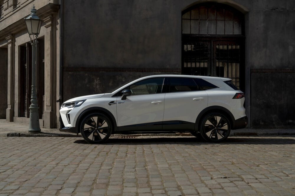 13年ぶりの車名復活！三菱が欧州で新型「グランディス」を公開！「エクリプス クロス」BEVモデル投入も予告