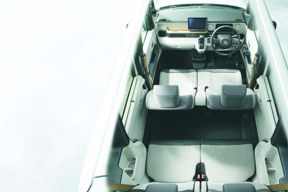 6年ぶりのフルモデルチェンジ！ホンダ新型『N-BOX』の情報が明らかに！今秋発売、8月から先行予約も