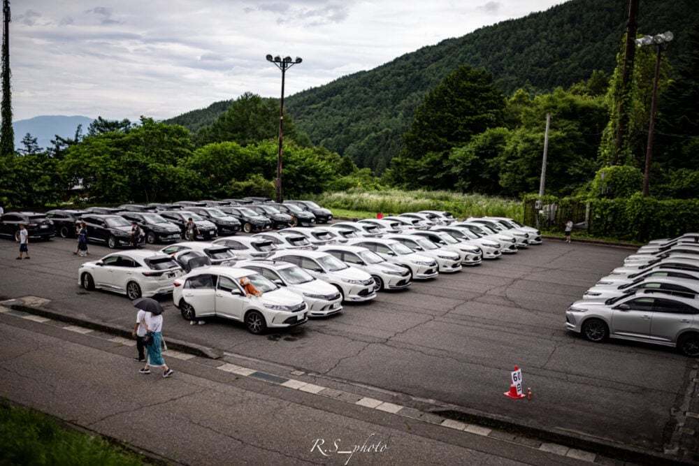 大自然に130台が集結！圧巻の長野ハリアーオフ【カミレポ 23.07.15】