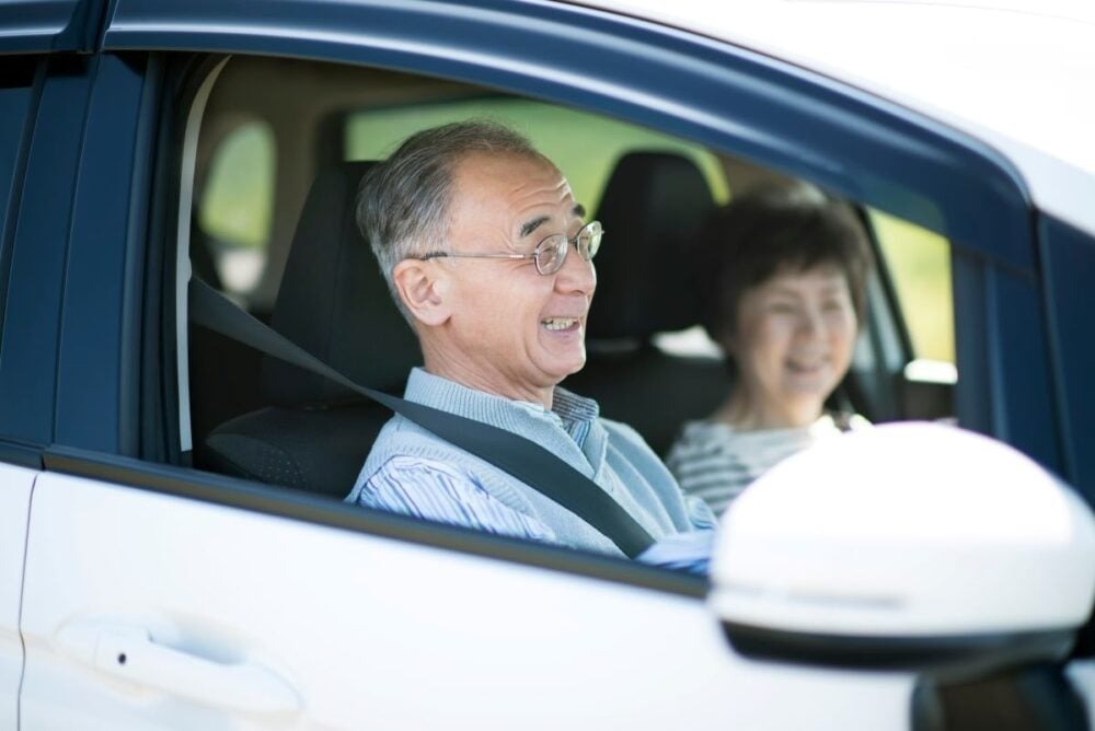 予備？規模がでかいペアルック？同じ車を並べてある謎の家…なぜ違う車買わなかった？その理由に迫る