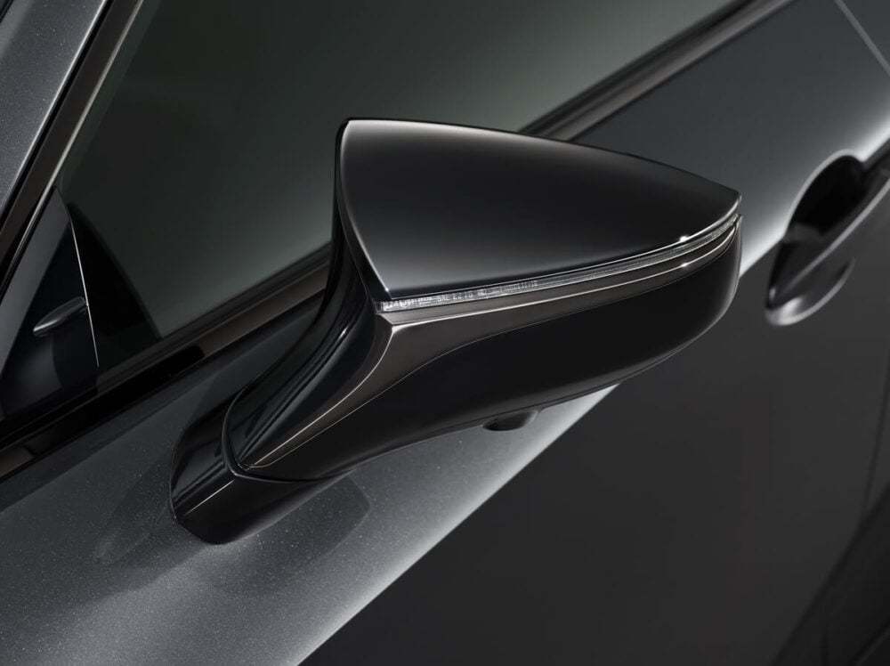 レクサス「IS」特別仕様車“F SPORT Mode Black IV”を拡大設定