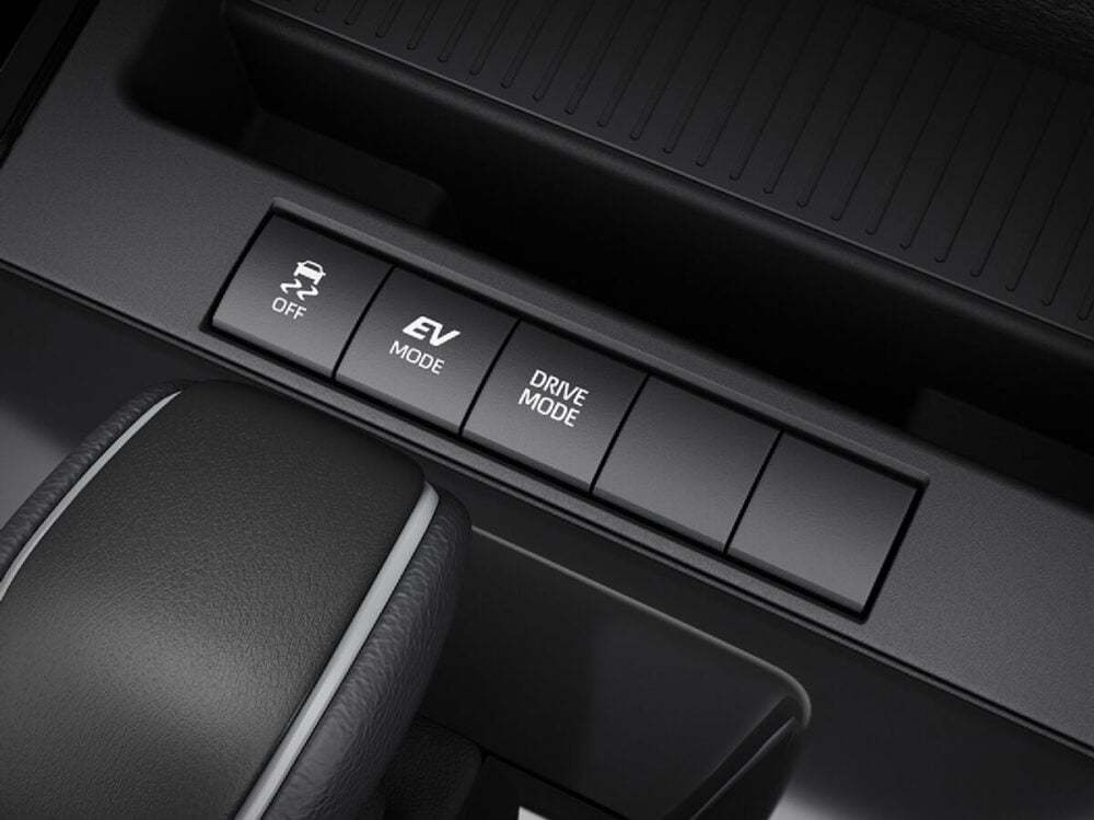 トヨタ「カローラ クロス」が大幅イメチェン!さらに「GR SPORT」追加!さらに「行き先を地面に描く」日本初の安全機能も搭載!