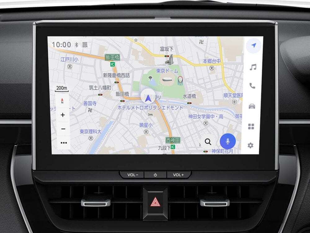 トヨタ「カローラ クロス」が大幅イメチェン!さらに「GR SPORT」追加!さらに「行き先を地面に描く」日本初の安全機能も搭載!