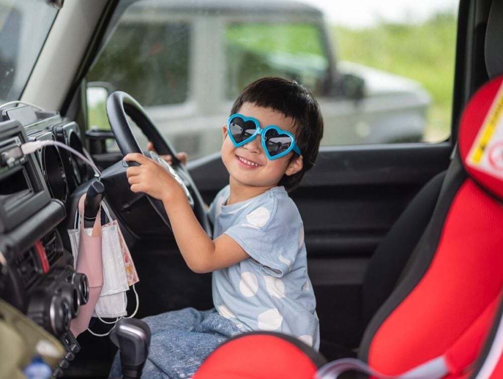 “かわいいのにどこでも走れちゃう”ジムニーがお気にいり♡オフロード走ったり山や川で遊んだりする事が趣味のアクティブママ♪