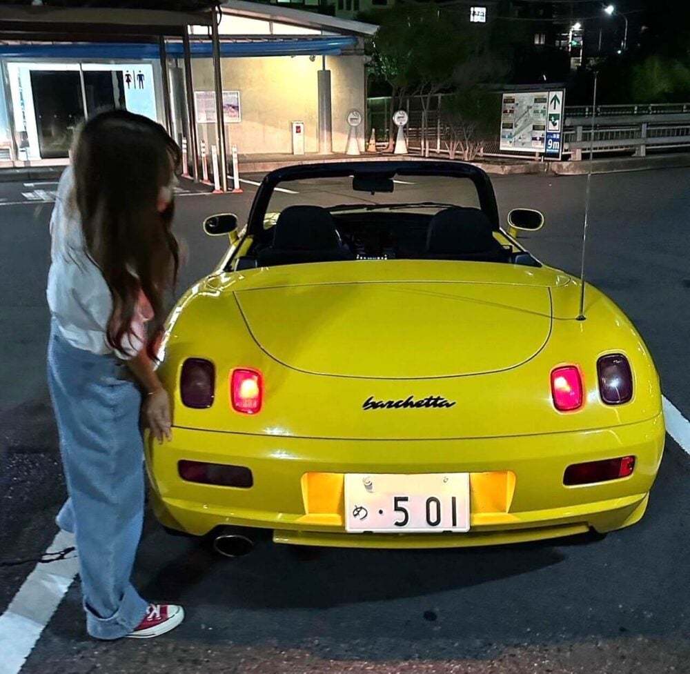 フィアット女子は”500C”と”バルケッタ”の2台持ち！変速が楽しくて自分色に可愛くできるところがお気に入り♡