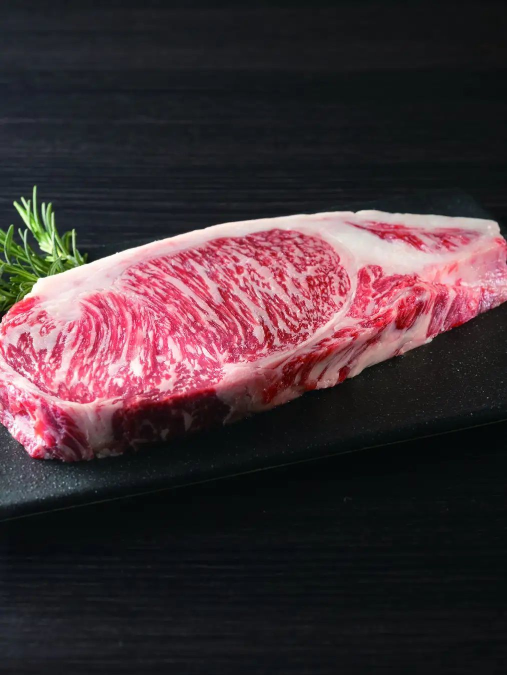 GWにもぴったり！【数量限定】4月27日（木）販売開始！『鹿児島黒牛』サーロインステーキ新登場