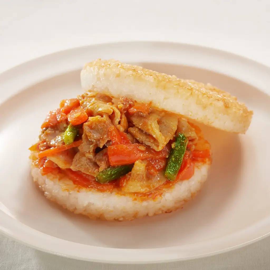 ここでしか食べられない新商品が登場!「モスライスバーガー <韓国風ピリ辛ポーク>」販売
