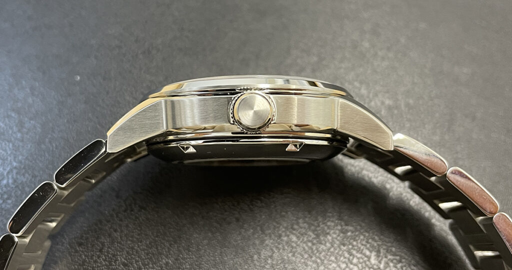 【セイコー創業の地がモチーフ】明治末期にハイカラな色のひとつであった「金春色」を採用した限定機を本音レビュー