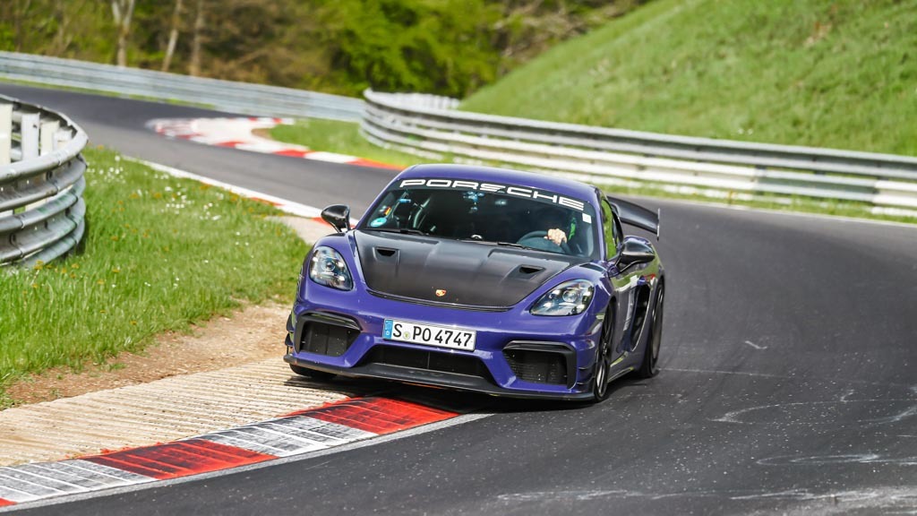ポルシェ「718ケイマンGT4 RS」、「マンタイ・キット」で最高のパフォーマンスを発揮！