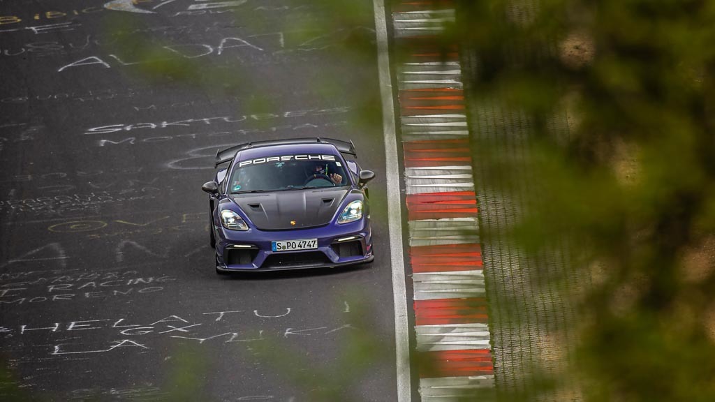 ポルシェ「718ケイマンGT4 RS」、「マンタイ・キット」で最高のパフォーマンスを発揮！