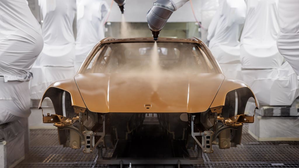 カラフルである勇気｡新型｢ポルシェ･パナメーラ｣の塗装とその製造方法を探る