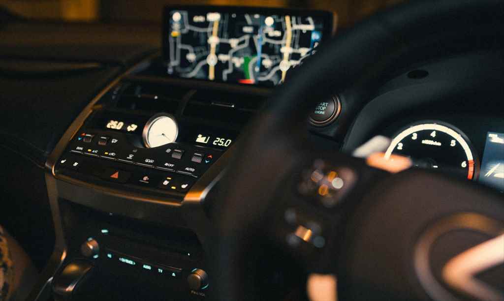 「窓ガラスが曇って前が見えない!」運転中の困りごとの対処法