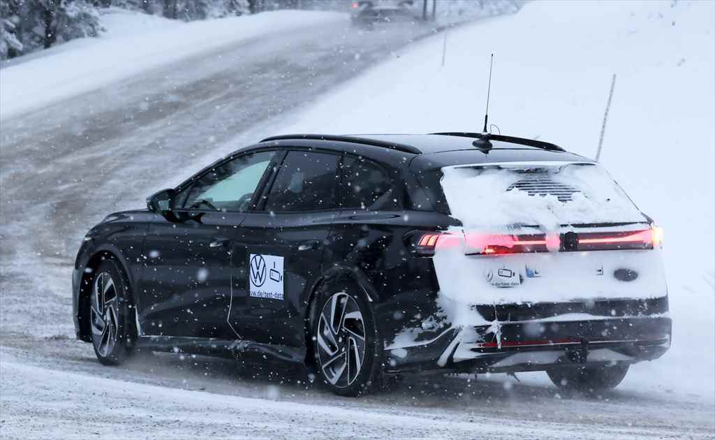 【スクープ】これがVW史上初のEVワゴンだ！「ID.7ツアラー」が2024年の上半期デビューへ！