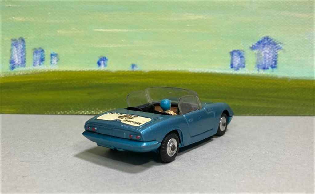 エランの最も魅力的なフロントマスクを見事に再現した傑作！「ロータス エランS2コンバーチブル」【丸餅博士のヴィンテージ・ミニカー・ワールド】