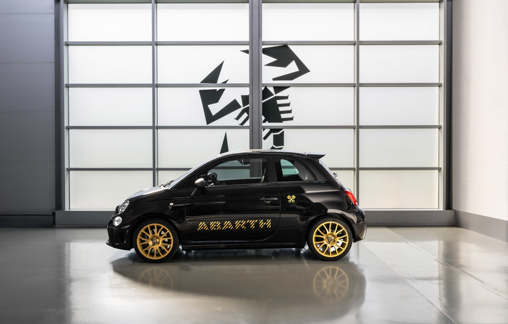 わずか1,368台! T-Jetエンジンオマージュの限定モデル、新型「アバルト695 75周年アニヴェルサリオ」