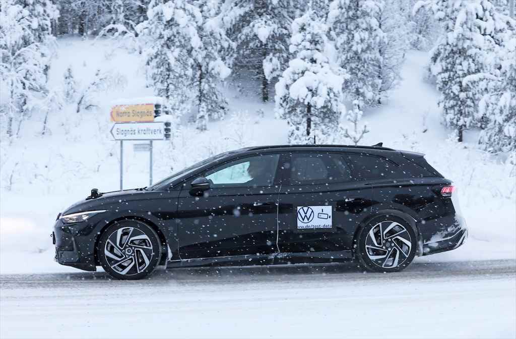 【スクープ】これがVW史上初のEVワゴンだ！「ID.7ツアラー」が2024年の上半期デビューへ！