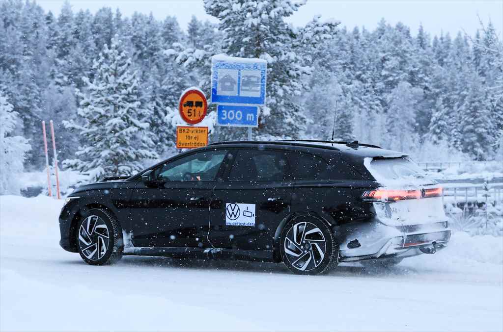 【スクープ】これがVW史上初のEVワゴンだ！「ID.7ツアラー」が2024年の上半期デビューへ！