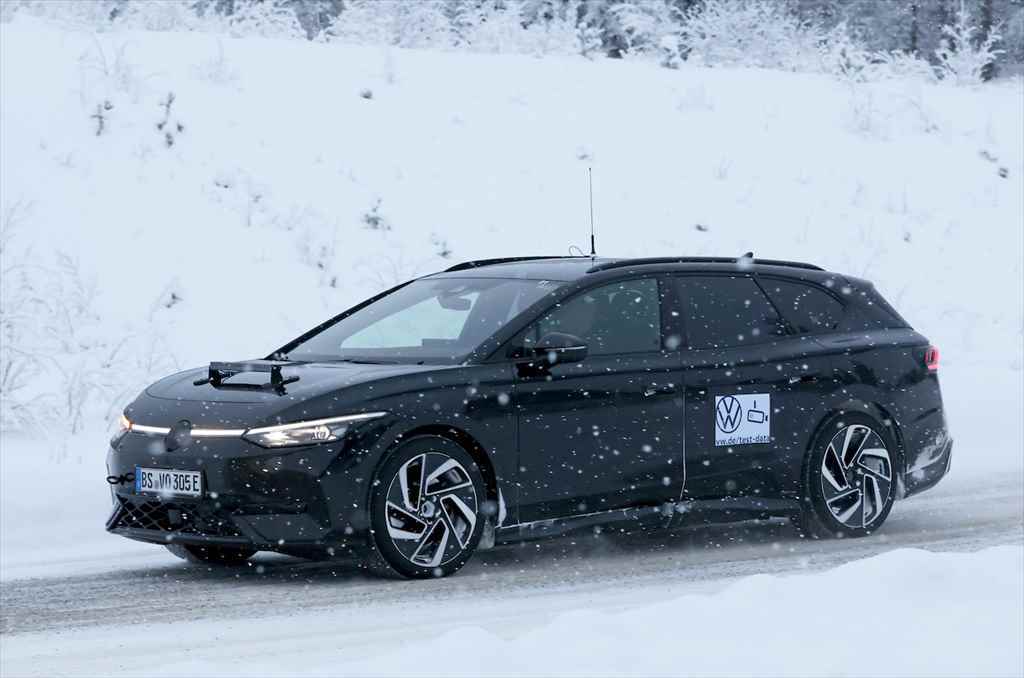 【スクープ】これがVW史上初のEVワゴンだ！「ID.7ツアラー」が2024年の上半期デビューへ！