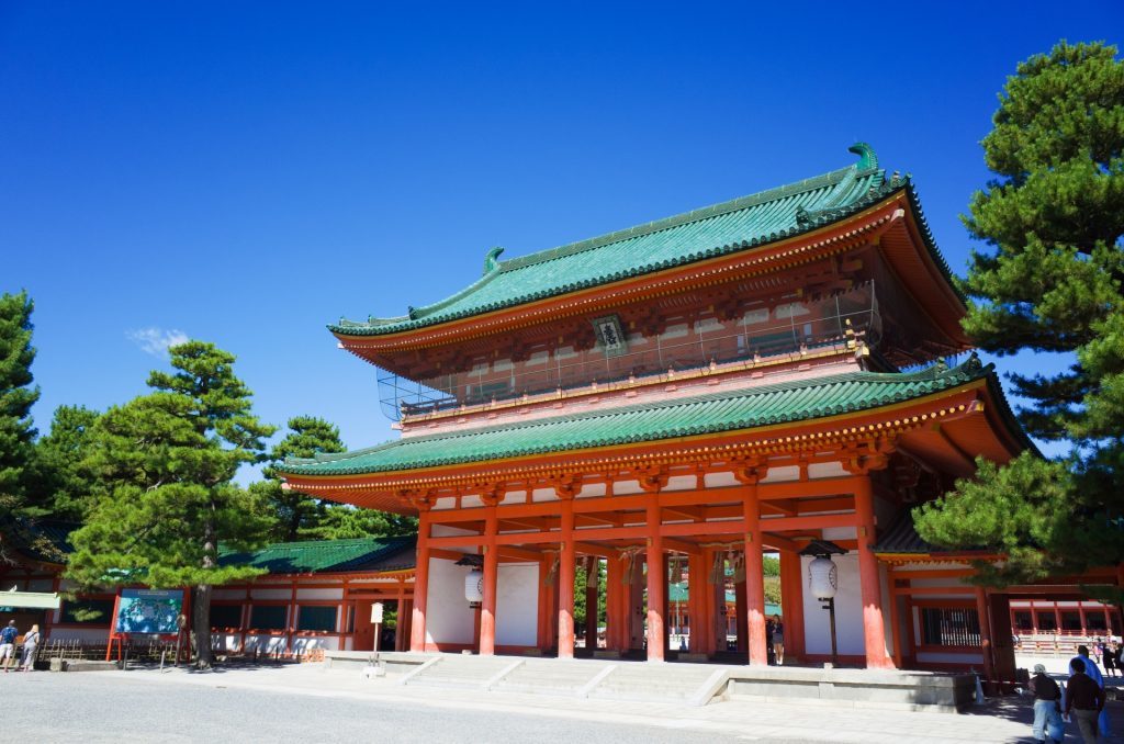 【2022年厄年早見表】厄年とは？厄除け・厄払いと厄年の方への贈り物について