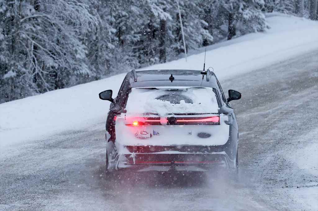 【スクープ】これがVW史上初のEVワゴンだ！「ID.7ツアラー」が2024年の上半期デビューへ！