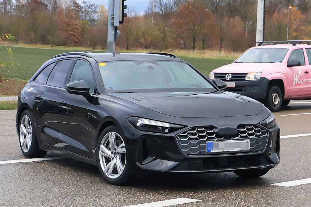 【スクープ】これがアウディA4後継モデルとなる「A5アバント」だ！ そのデザインを大公開！