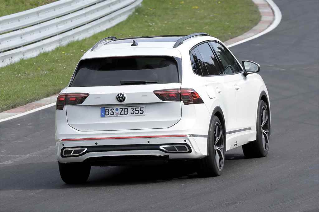 【スクープ】VW「ティグアン」次世代型はBEVと併売へ……。最新プロトタイプをキャッチ！