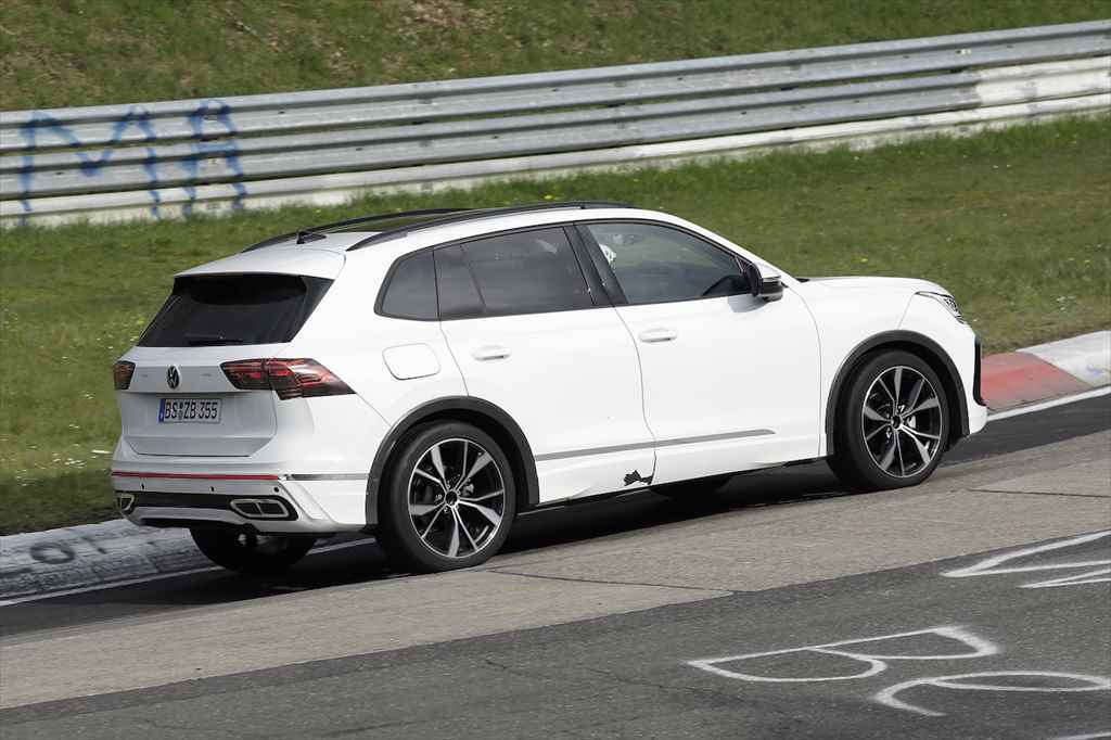 【スクープ】VW「ティグアン」次世代型はBEVと併売へ……。最新プロトタイプをキャッチ！