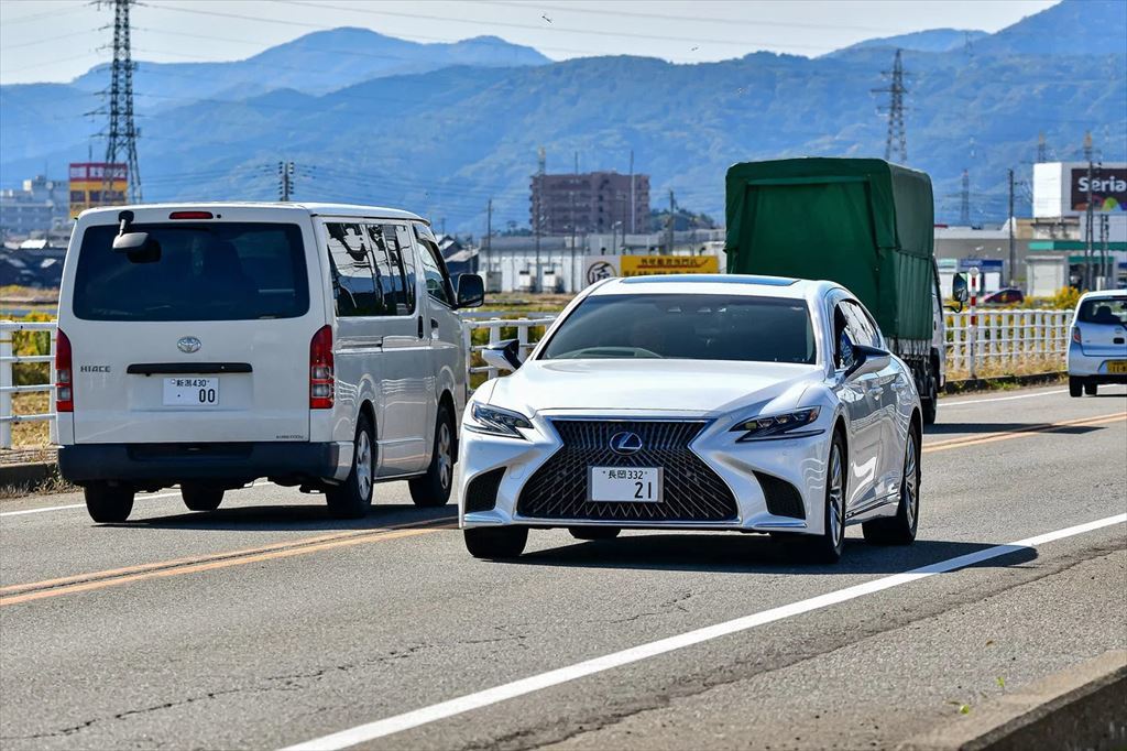 日常よく見かけるような運転を採点したら試験場の運転試験の合格点に到達するのか!?