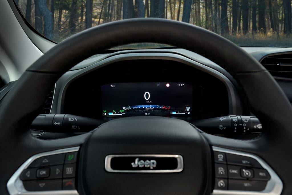 10周年を迎えた、セグメントで最も高性能なクルマ! 新型「ジープ・レネゲード 2024」、欧州で受注開始