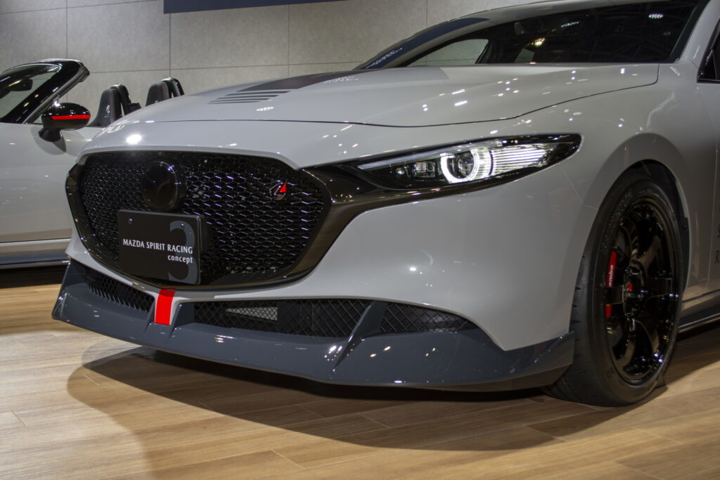 マツダ、レース活動を通して培ったノウハウを詰め込んだコンセプトカー「MAZDA SPIRIT RACING 3 concept」公開