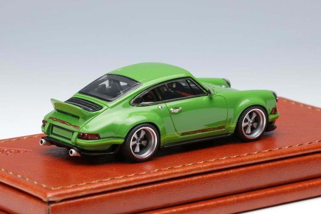 トミカサイズで税込14,850円!? でも手に取ったら思わず納得の高解像度モデルカー