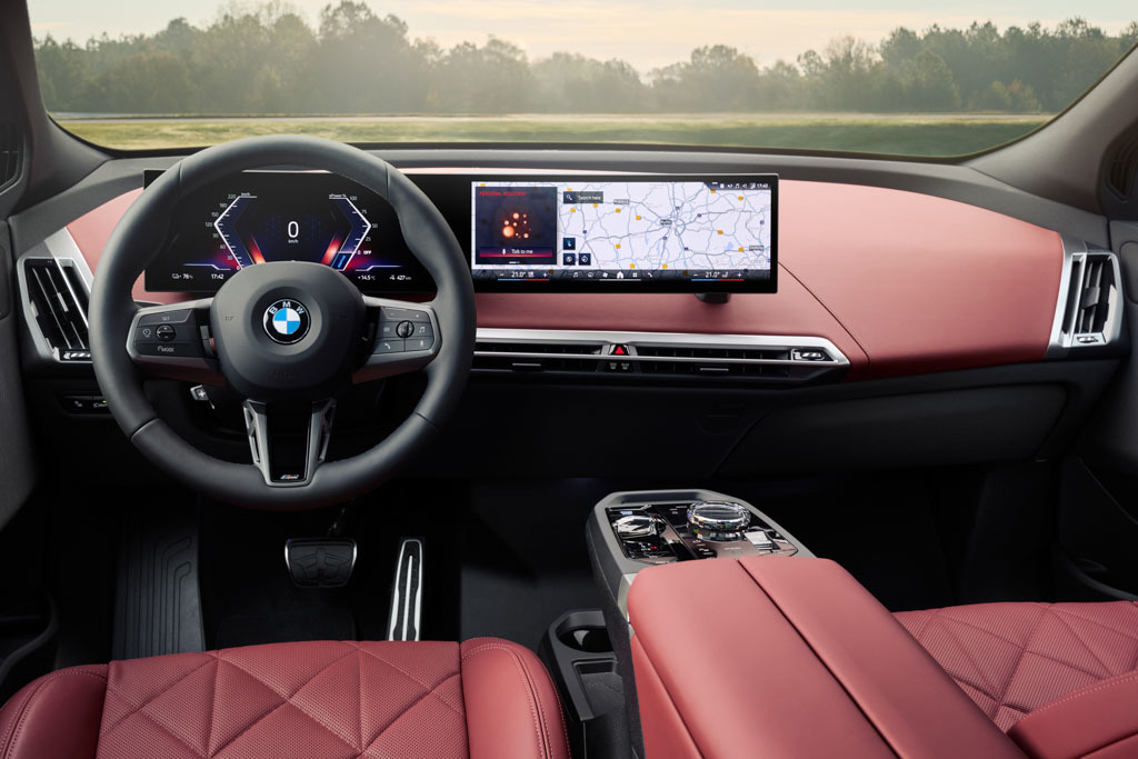 期待のニューエディション登場｡新型｢BMW iX｣は走行性能と航続距離が大幅に向上した一台